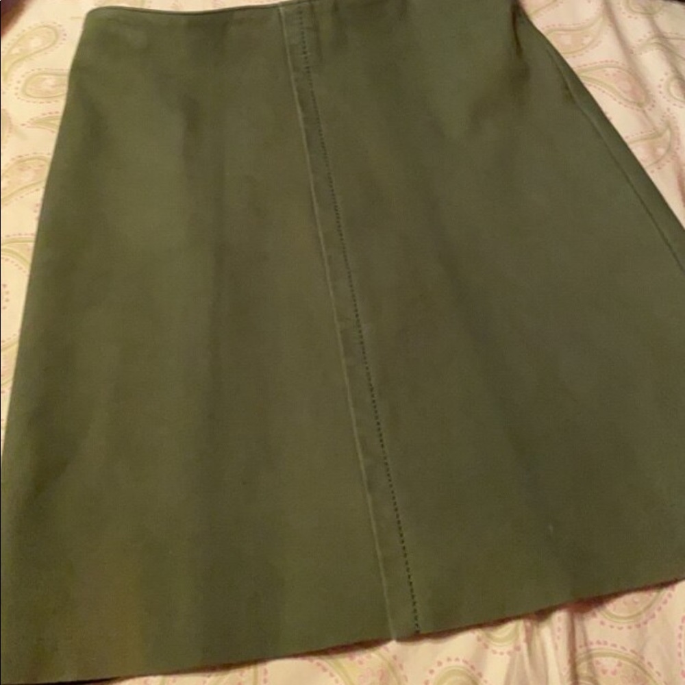Prada suede hunter green never worn pencil skirt